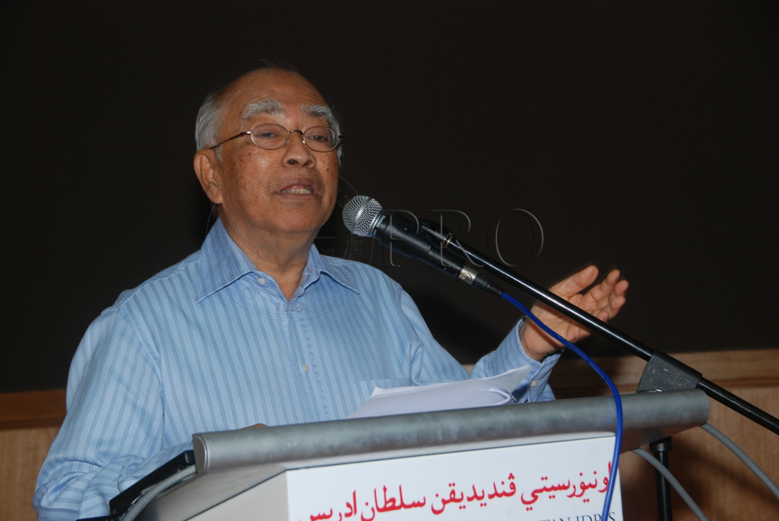 PRO 12 140 buku DSC 9709